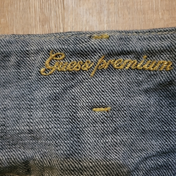 Guess Premium Y2K Denim Shorts 29 Waist Gold Buttons - Picture 8 of 8